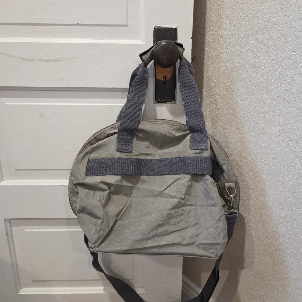 Global Traveler Unisex Gray Travel Bag